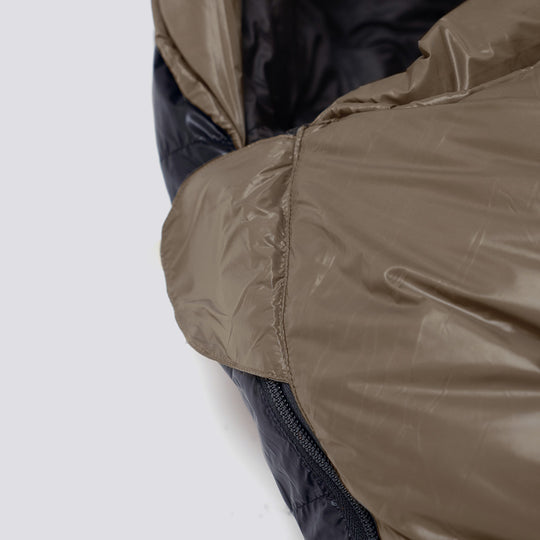 ひろ ブルックリンアウトドアカンパニー 800FP 1050g 価格見直し】The Catskills Sleeping Bag 800FP / 600g